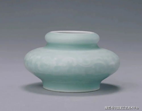 從工藝美術(shù)藏品看乾隆審美 是“土味”奢華，還是集大成的帝王氣象？